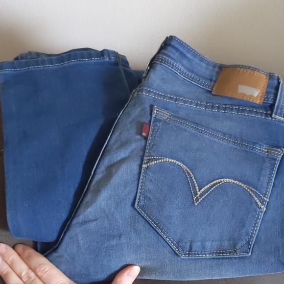 Levi's Jeans - Picture 1 of 8